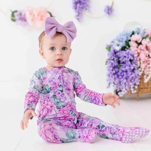 Buns and Roses Bamboo Ruffle Footie Newborn Hydrangea Print